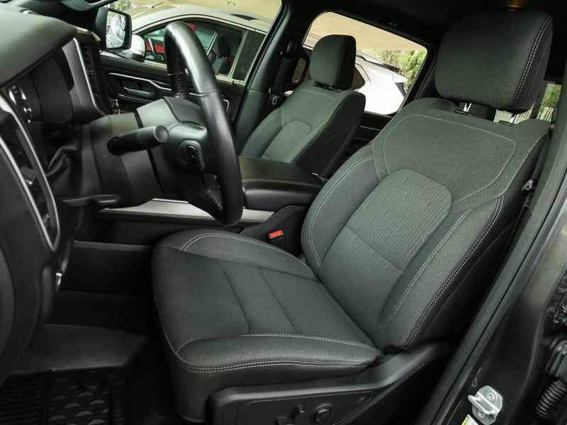 RAM 1500 CREW CAB BIG HORN 3.6L E-TORQUE 2022 - Imagen 7 de 8
