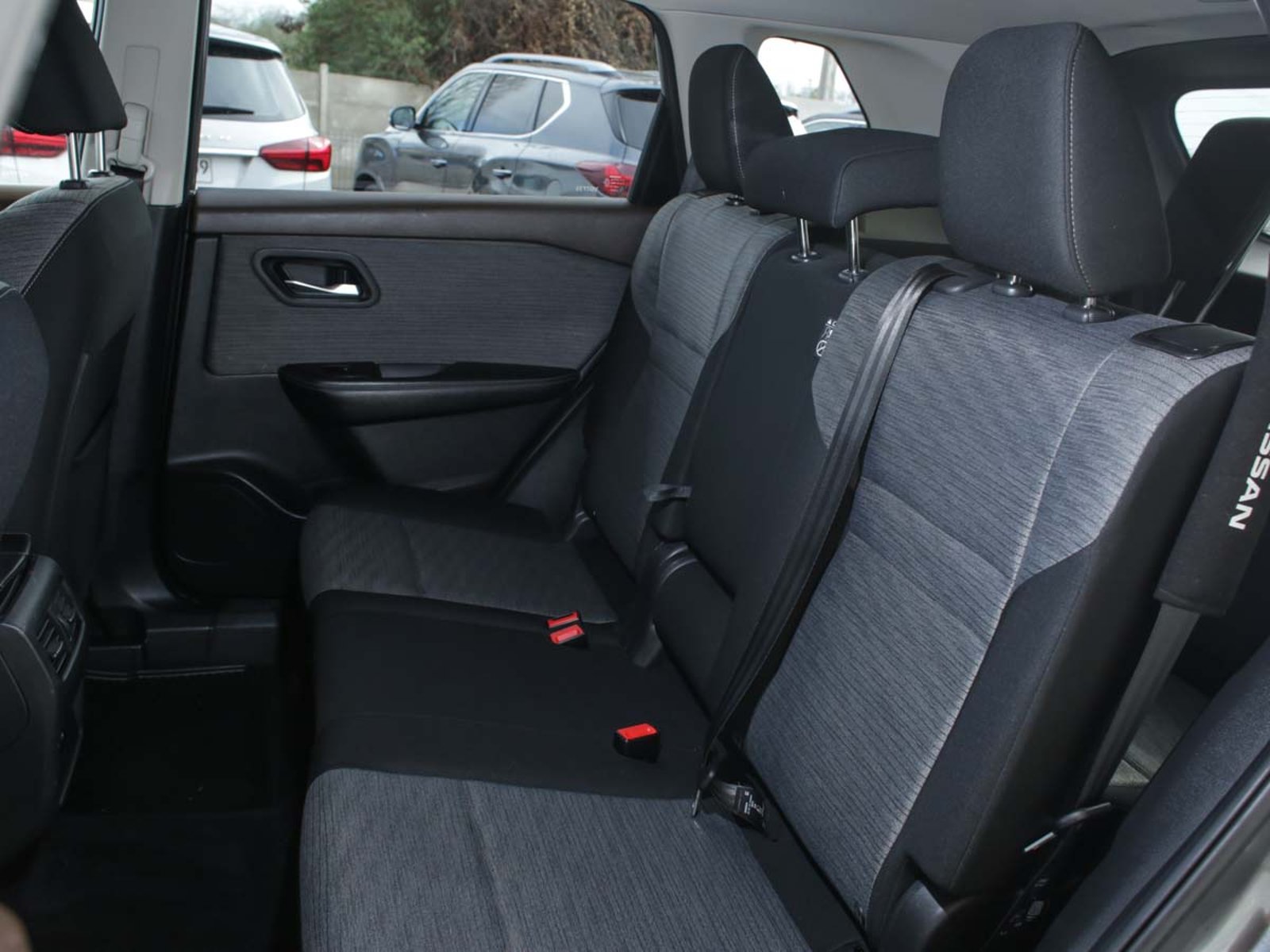 Nissan X TRAIL 2.5 AUT 2025 - Imagen 7 de 8