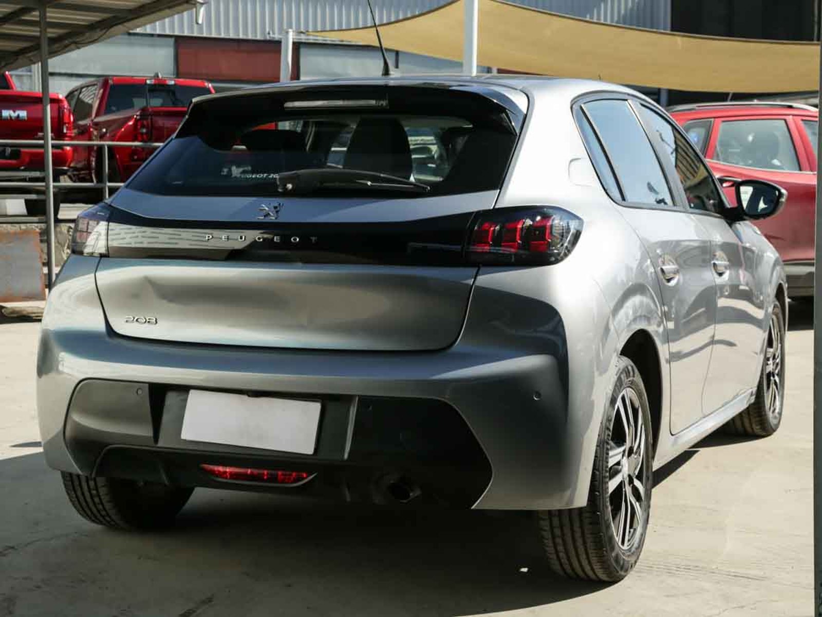 Peugeot 208 BLUE HDI 100 1.5 2021 - Foto 4 de 8