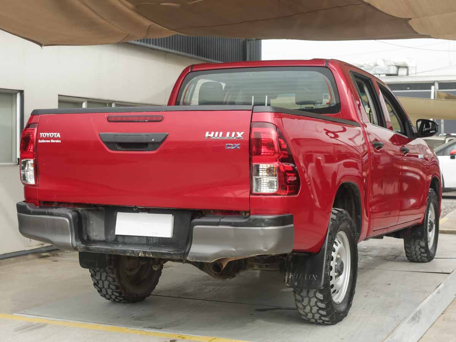Toyota HILUX DCAB MT 4X4 2.4 2024 - Foto 4 de 8