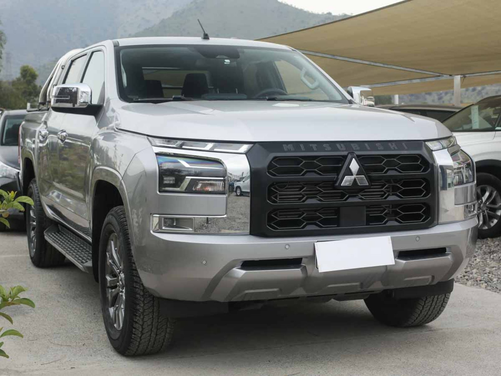 Mitsubishi NEW L200 DAKAR XR MT E6B 2025 - Foto 2 de 8