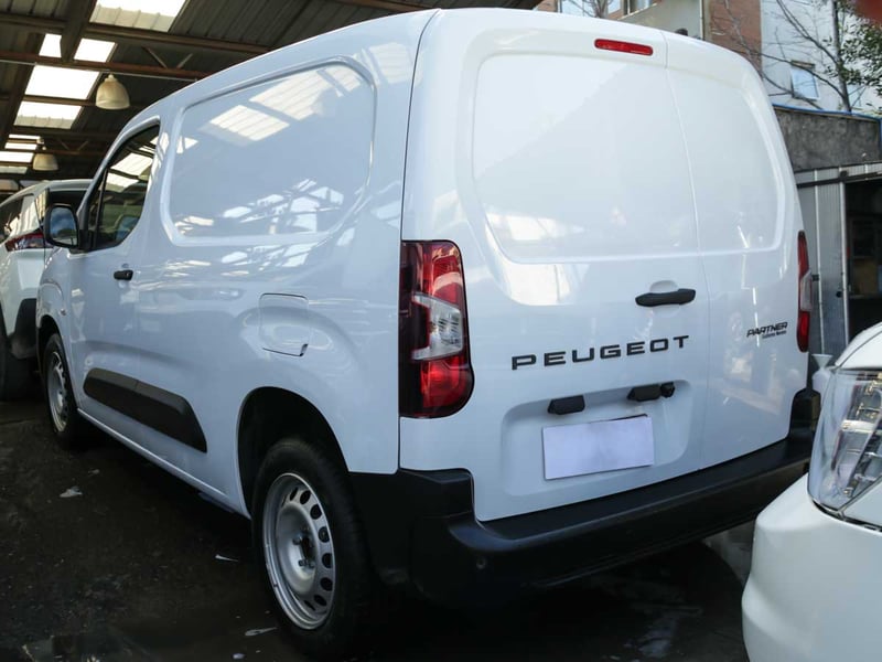 Peugeot PARTNER MCA L1 DIESEL 100HP MT 2026 - Imagen 3 de 8