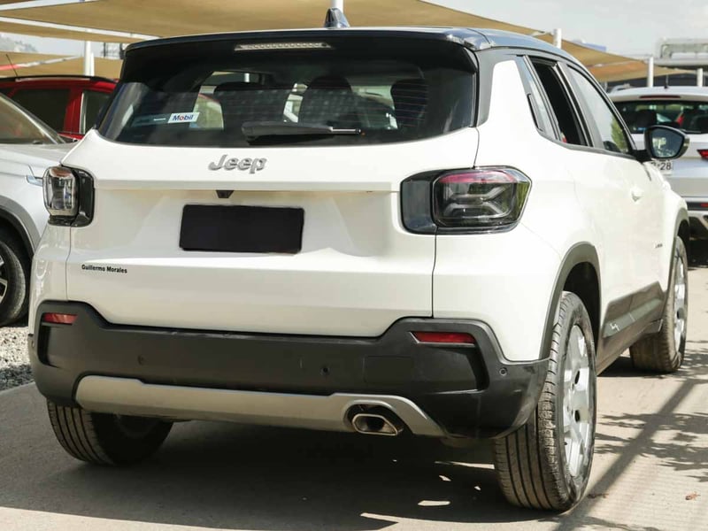 Jeep AVENGER ALTITUDE SUMMIT 1.2 AUT 2025 - Imagen 4 de 8
