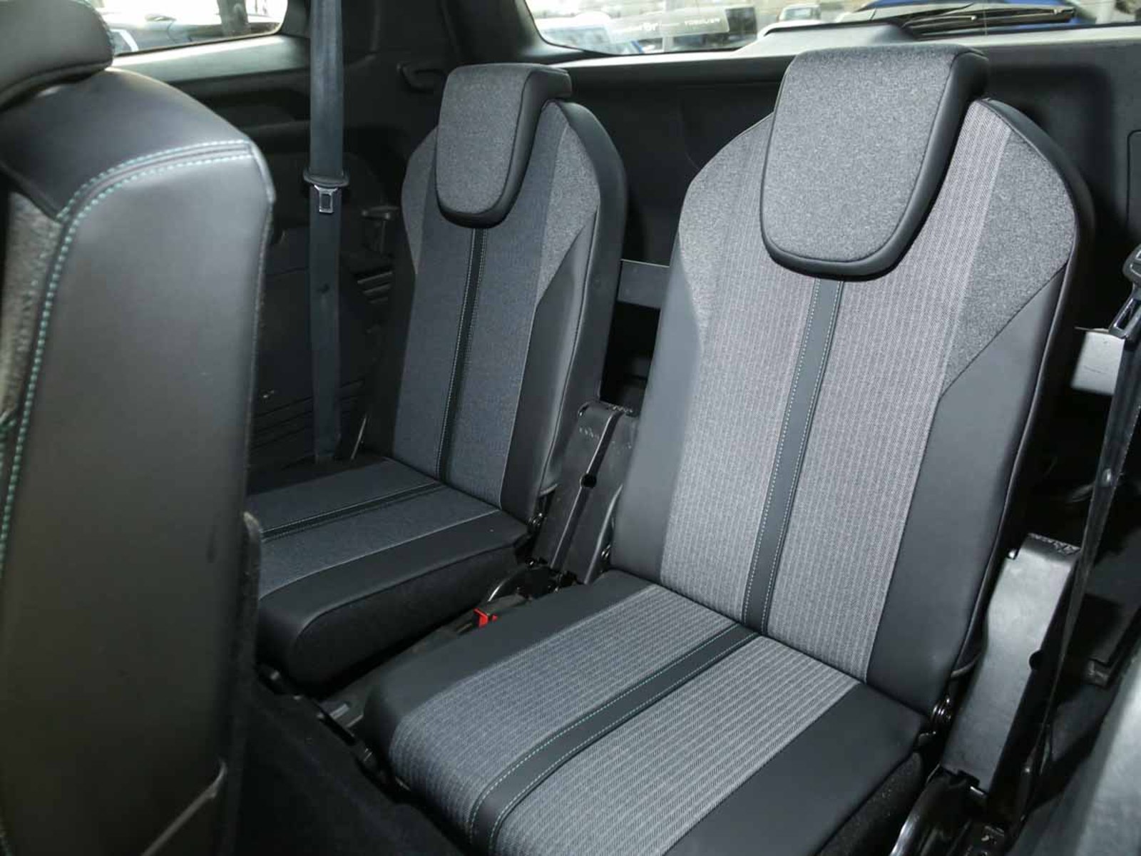 PEUGEOT 5008 ALLURE 1.6 AUT 2024 - Imagen 8 de 8