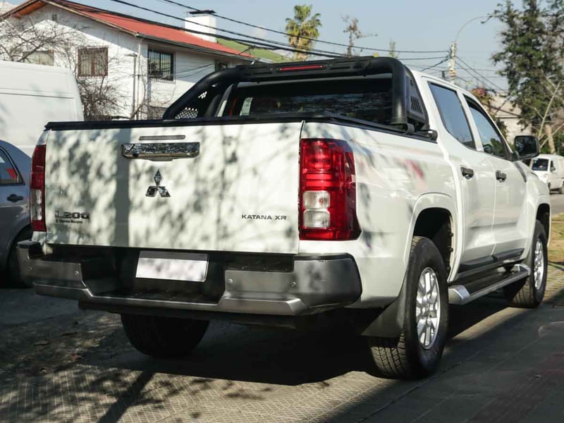 Mitsubishi NEW L200 KATANA XR E6B 2024 - Imagen 4 de 9