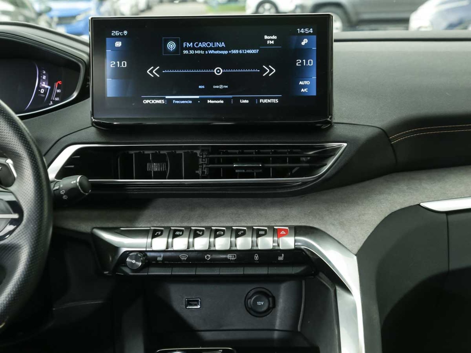 PEUGEOT 3008 GT Black Pack BlueHDi 130 EAT8 2024 - Imagen 13 de 14