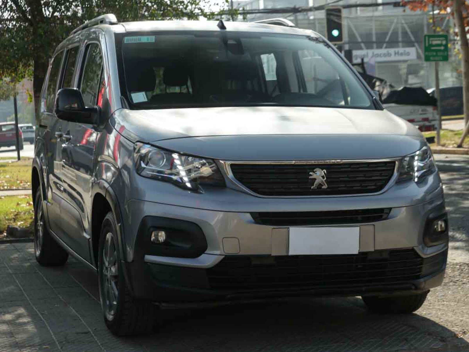 Peugeot RIFTER BLUEHDI 130 1.5 AUT 2022 - Foto 2 de 8