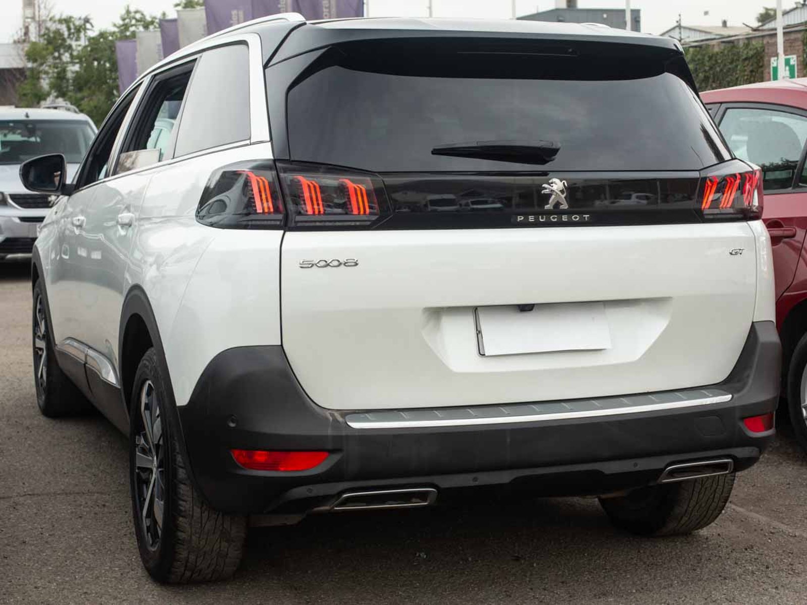 Peugeot 5008 GT PURETECH 180 EAT8 2022 - Foto 3 de 8