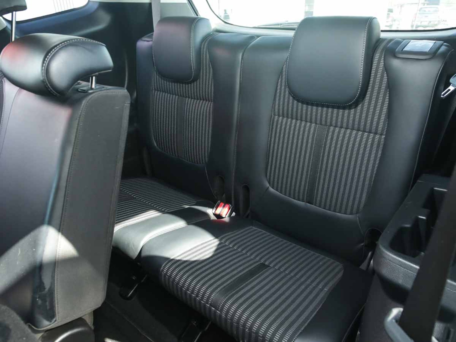 Kia CARENS 2024 - Imagen 8 de 8