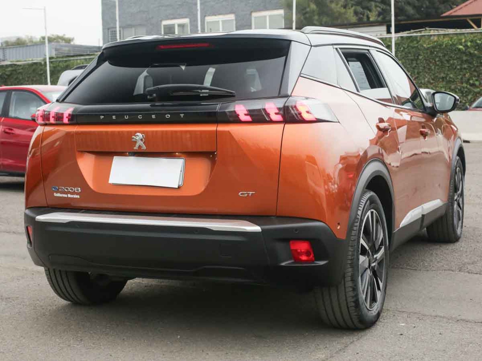 Peugeot E 2008 ELECTRIC AUT 2024 - Imagen 4 de 8