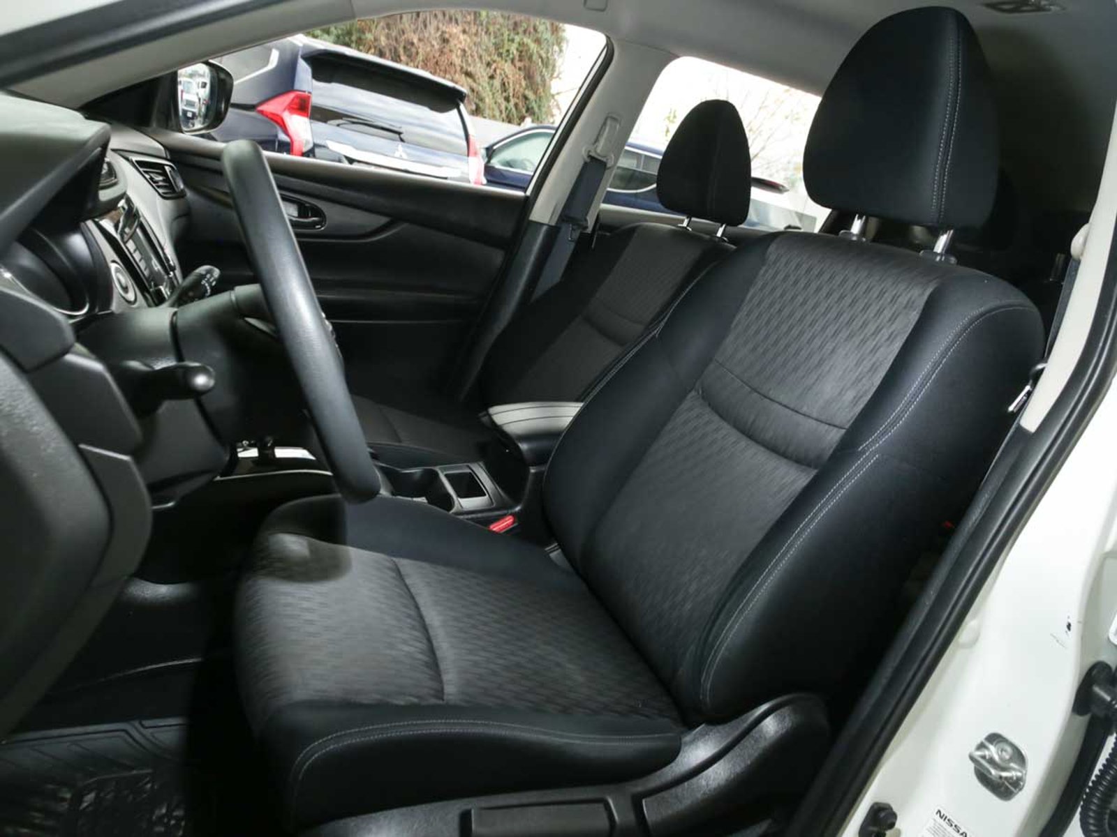 NISSAN X TRAIL 2.5 AUT 2021 - Imagen 10 de 14