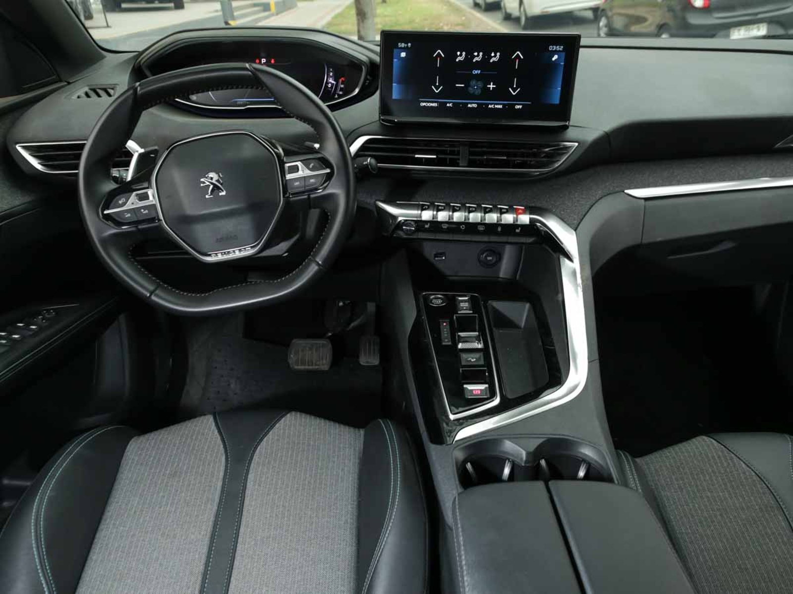 PEUGEOT 5008 BLUE HDI 130 HP 1.5 AUT 2024 - Imagen 13 de 14