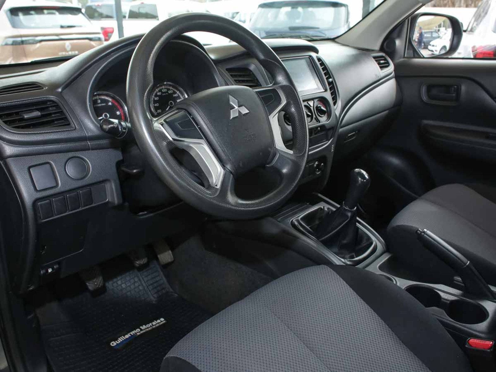 Mitsubishi L-200 WORK CR D/C 4X2 TD 2022 - Imagen 20 de 20