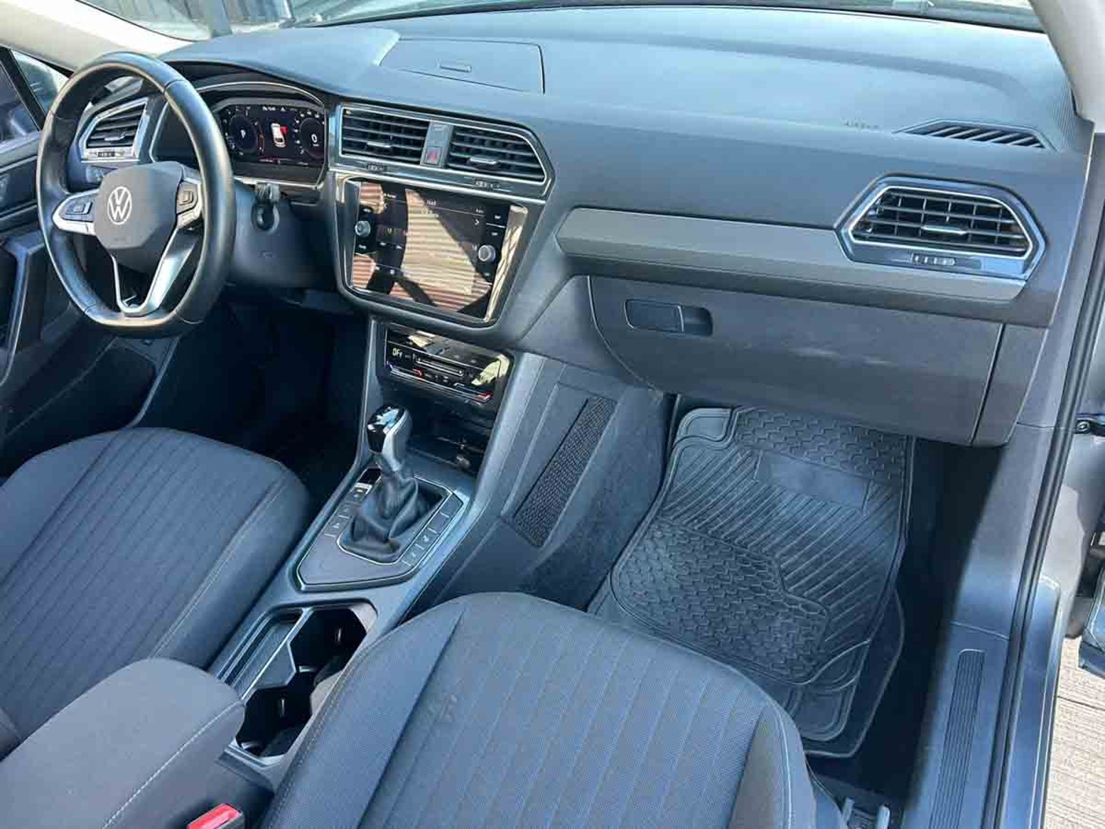Volkswagen TIGUAN COMFORTLINE AUT 2025 - Imagen 7 de 8