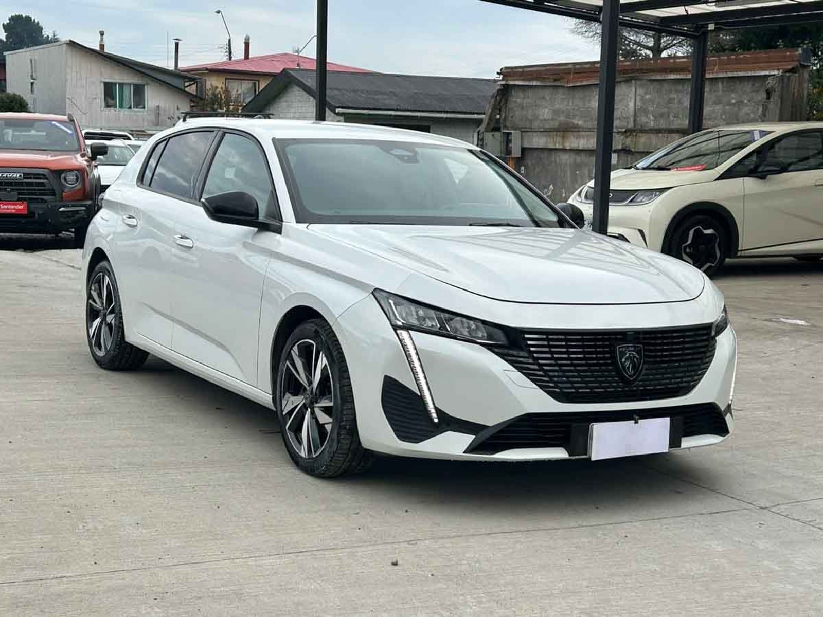 Peugeot 308 ACTIVE PACK 1.2 PURETECH 110HP 2024 - Foto 3 de 20