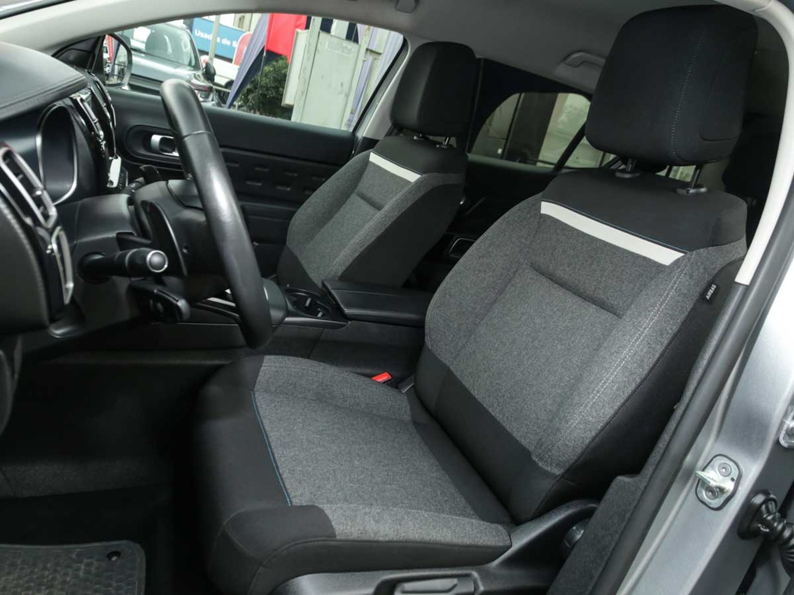 Citroën C5 AIRCROSS HDI 1.5 AUT 2024 - Imagen 7 de 8