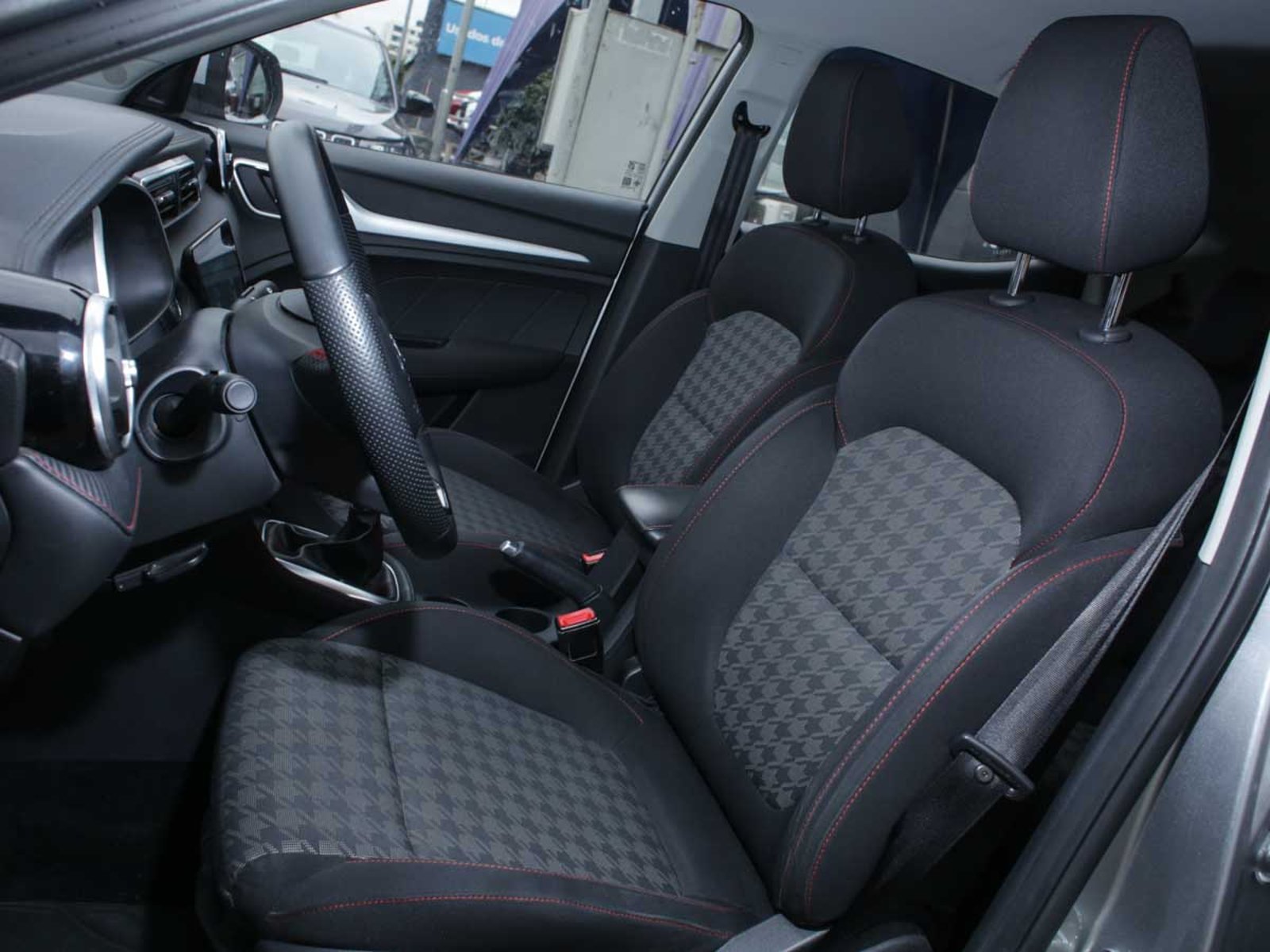 MG ZX 1.5 2025 - Imagen 7 de 8