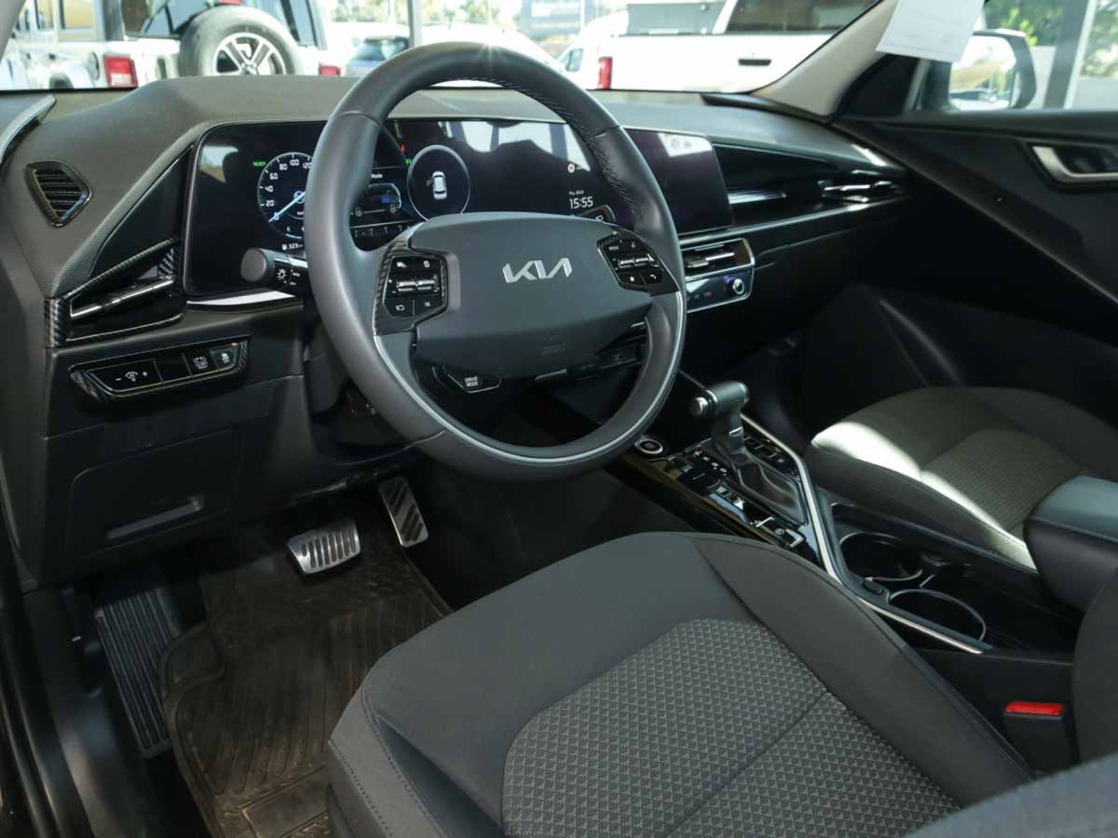 Kia NIRO 1.6 AT 2023 - Imagen 6 de 8