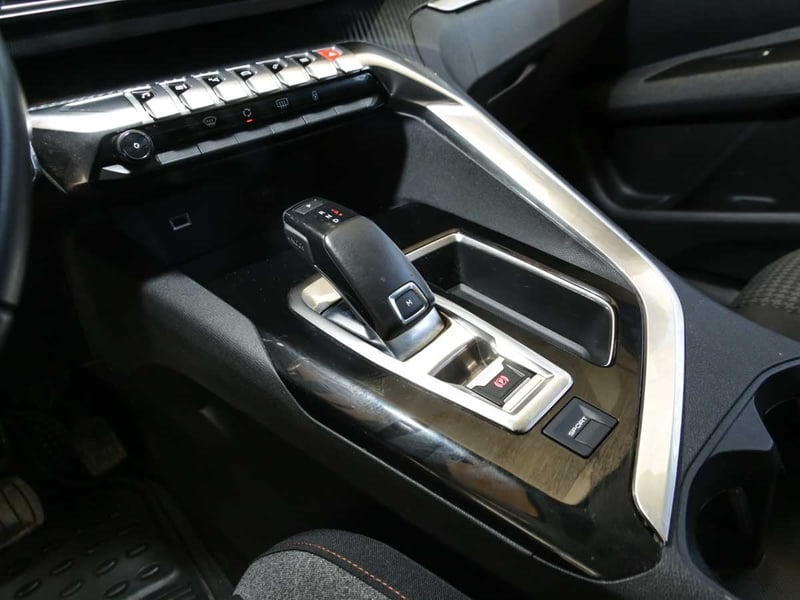 Peugeot 3008 ALLURE BLUEHDI 130 EAT8 2019 - Imagen 9 de 20