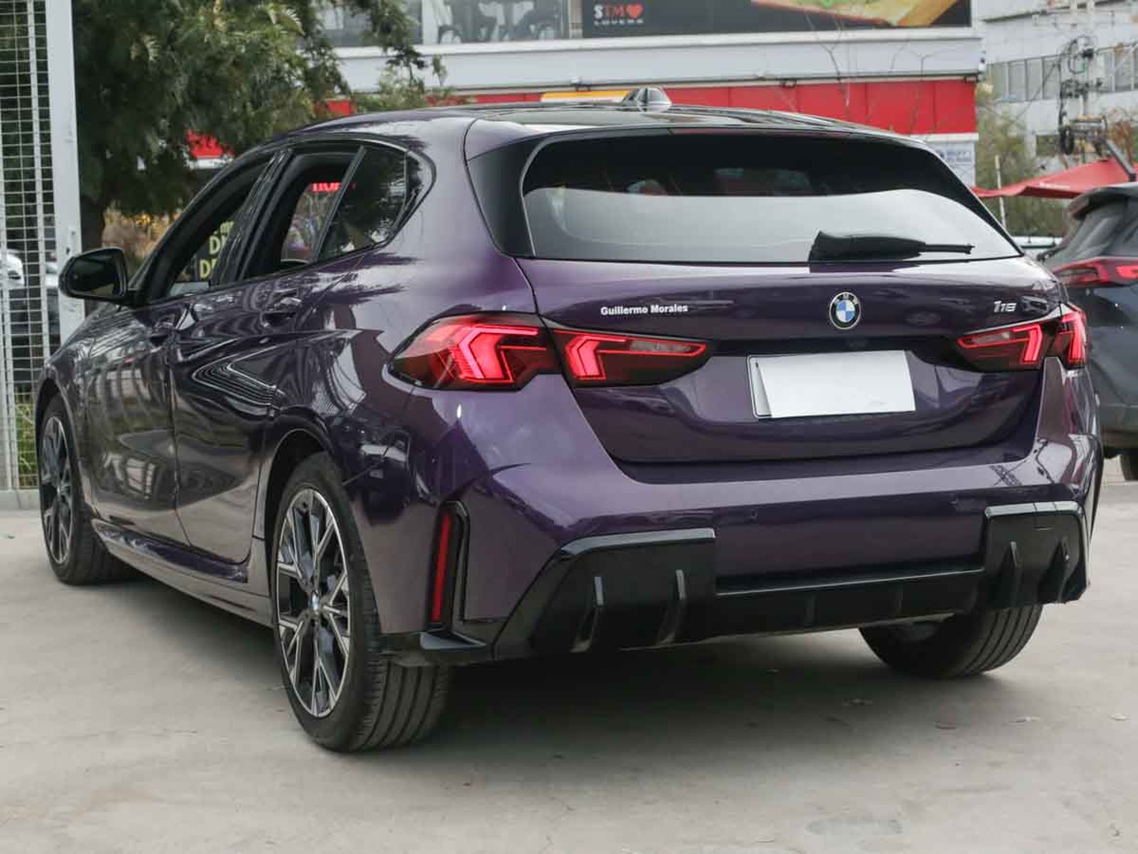 BMW 118I HATCHBACK 1.5 AUT 2025 - Imagen 3 de 8