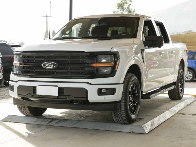 Ford F150 XLT 4X4 5.0 AUT 2026