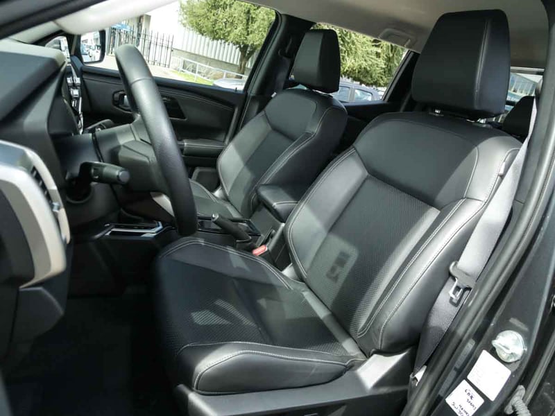 Mitsubishi L-200 NEW DAKAR CRS AUT HP FULL 4X4 TD D/C E5 2025 - Imagen 7 de 8
