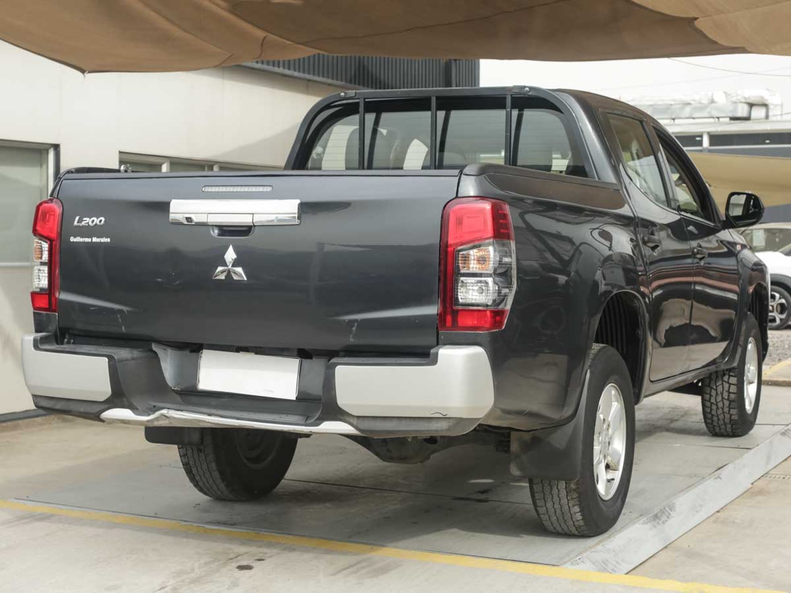 Mitsubishi L-200 WORK CR D/C 4X2 TD 2022 - Imagen 18 de 20