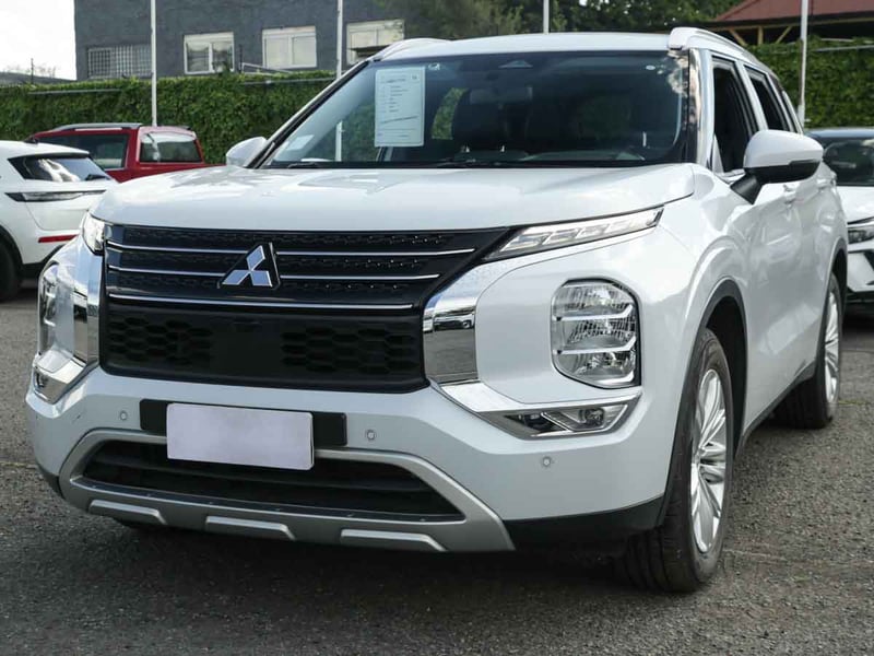 Mitsubishi OUTLANDER GLX 2.5 AUT 2023