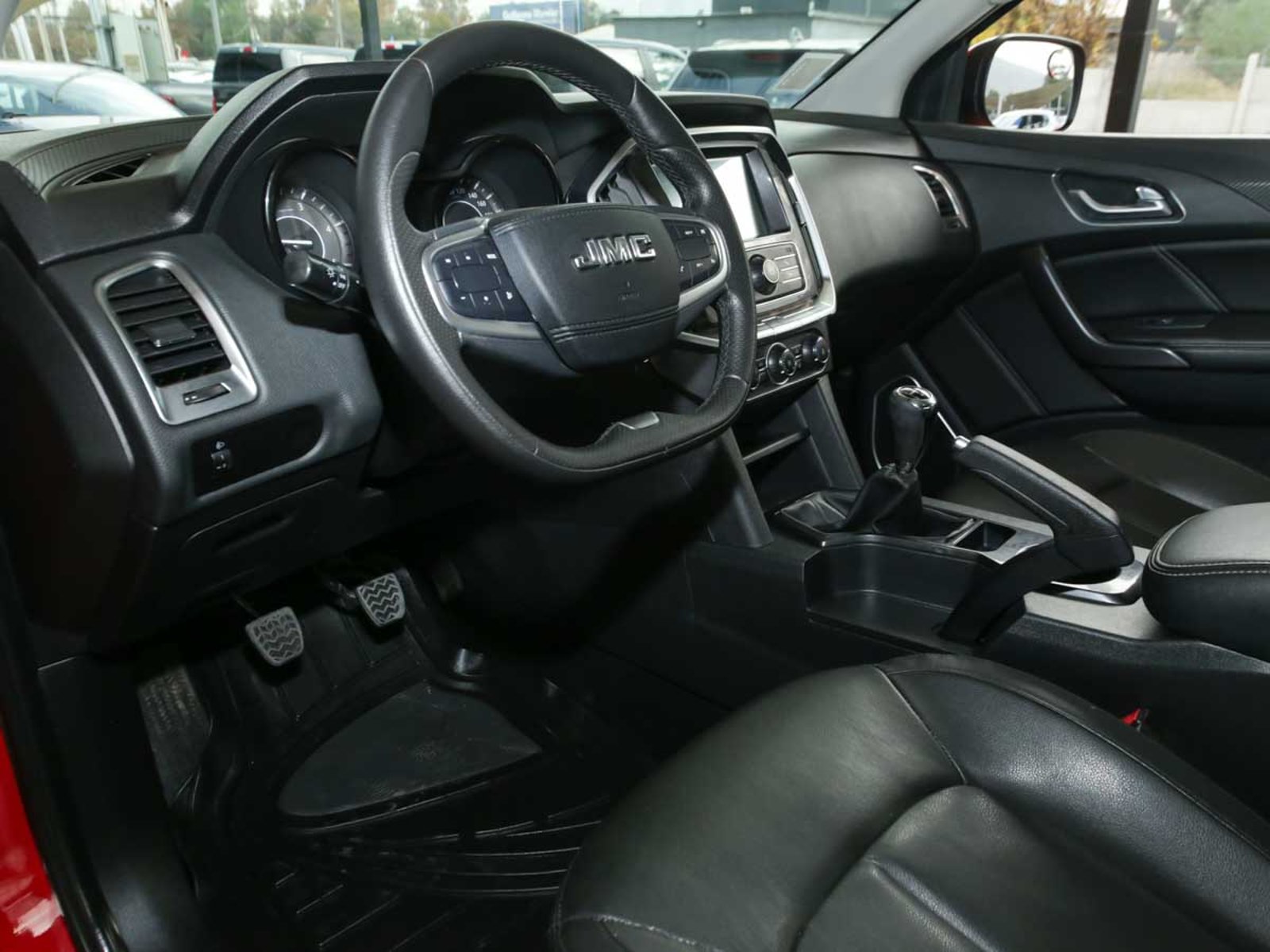 JMC VIGUS 2.4 PLUS DIESEL 2023 - Imagen 6 de 8