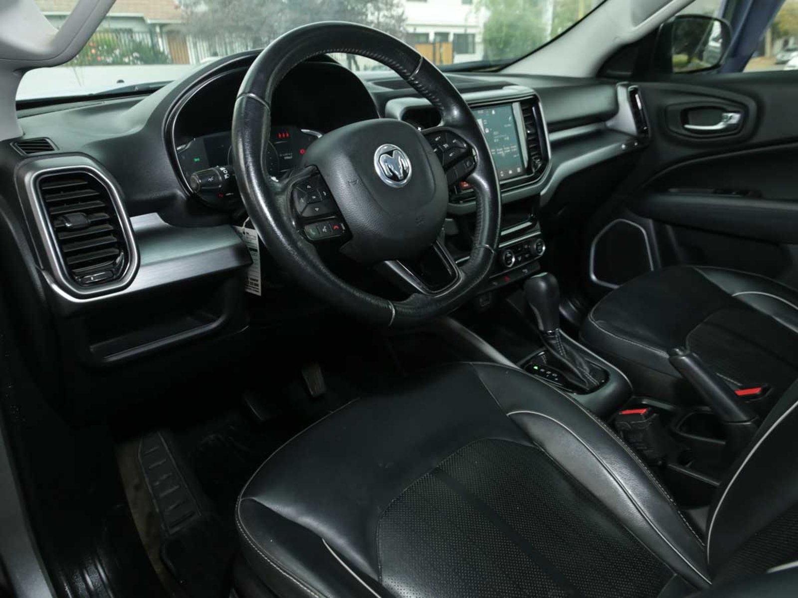 RAM 1000 BIG HORN NIGHT EDITION 1.8 2022 - Imagen 9 de 14