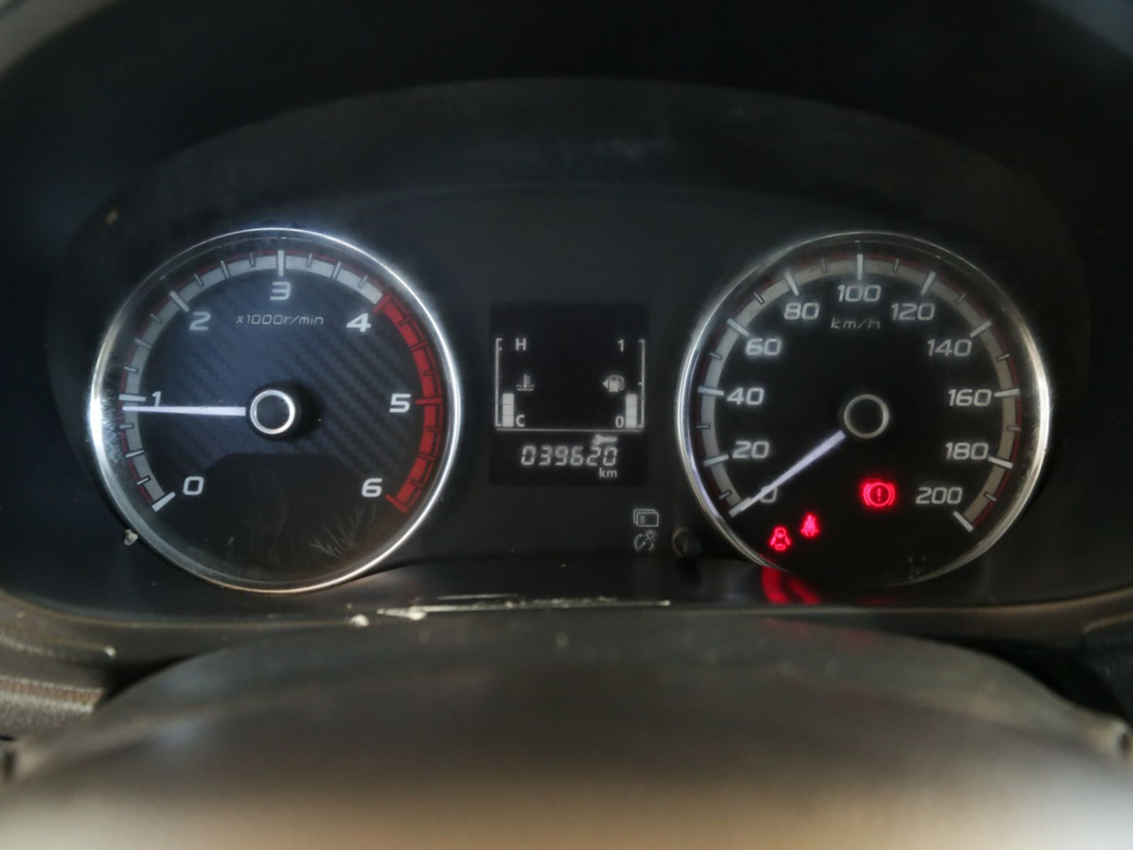 Mitsubishi L200 KATANA CRT 4X4 2.4 2023 - Imagen 5 de 8
