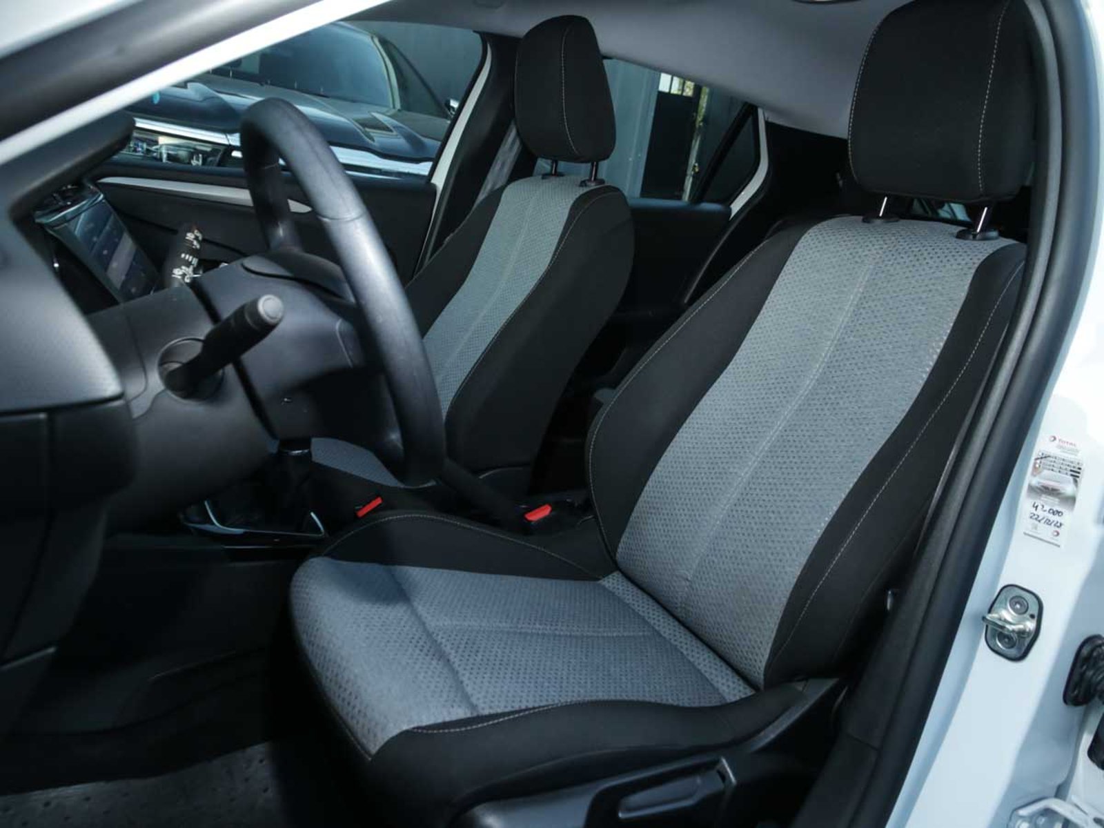 Opel CORSA 4X2 1.2 2025 - Imagen 7 de 8