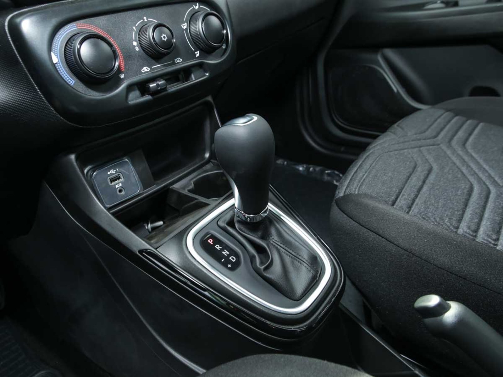 RAM 700 BIGHORN DC 1.3 CVT 6C 2026 - Imagen 10 de 14
