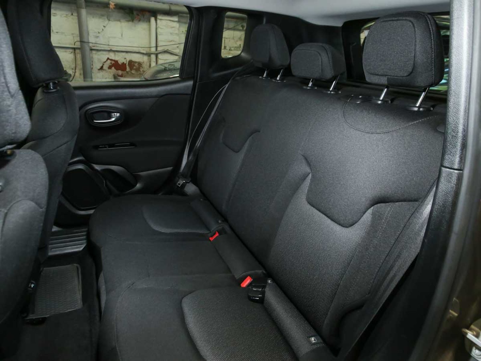 JEEP RENEGADE 1.8 AUT 2021 - Imagen 11 de 13