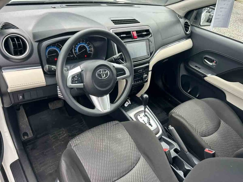Toyota RUSH XLI 1.5 2023 - Imagen 14 de 16