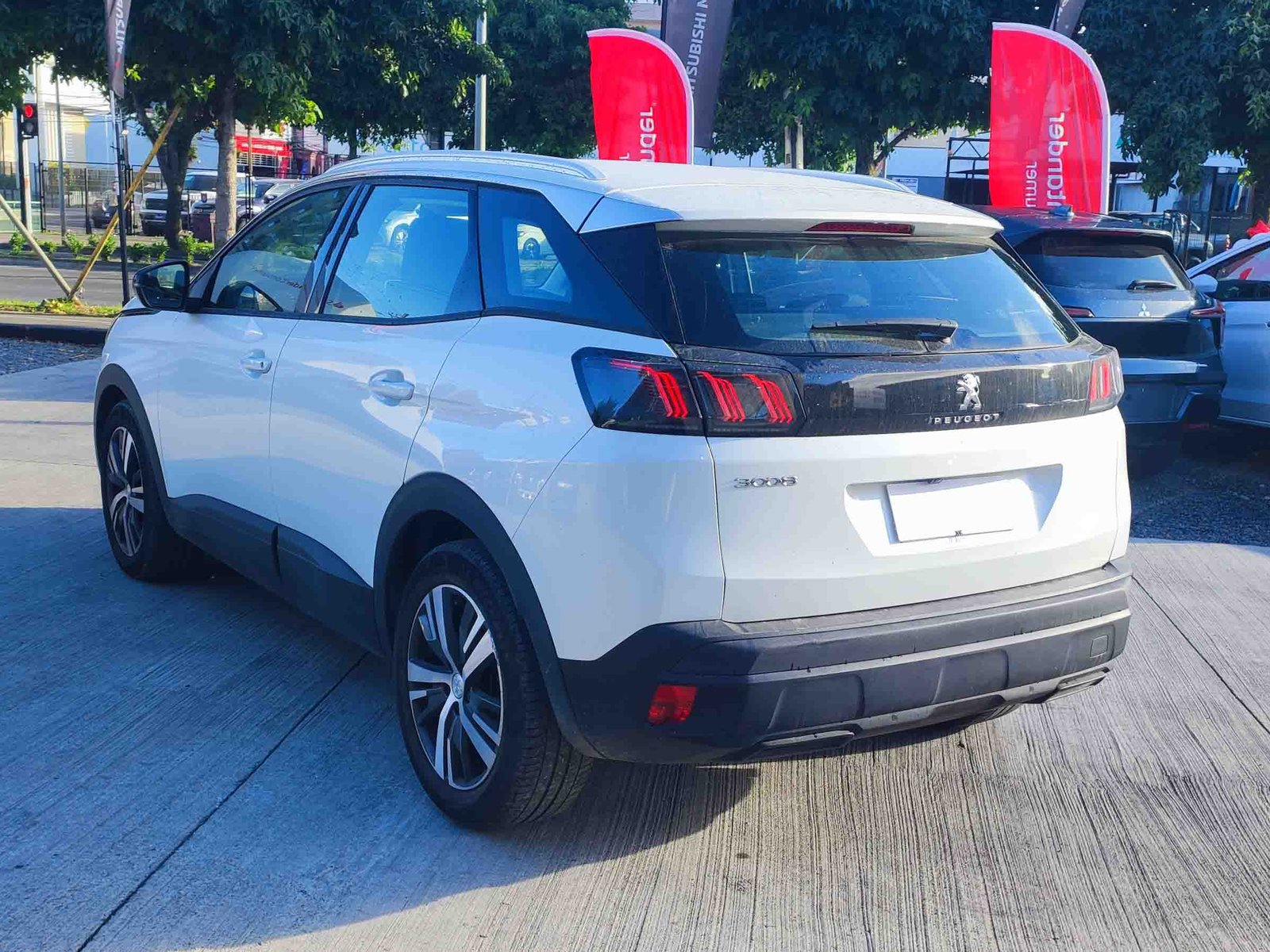 Peugeot 3008 ACTIVE BLUEHDI 1.5 2022 - Foto 5 de 14