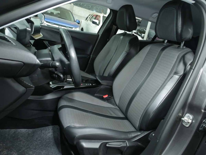 Peugeot 2008 ACTIVE PACK PURETECH 130 2022 - Imagen 7 de 8