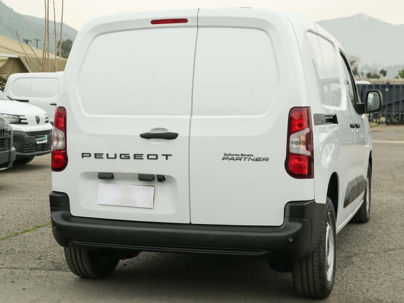 Peugeot PARTNER MCA L1 DIESEL 100HP MT 2026 - Imagen 4 de 8