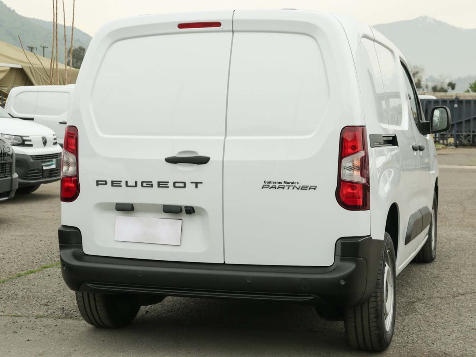 Peugeot PARTNER MCA L1 DIESEL 100HP MT 2026 - Foto 4 de 8