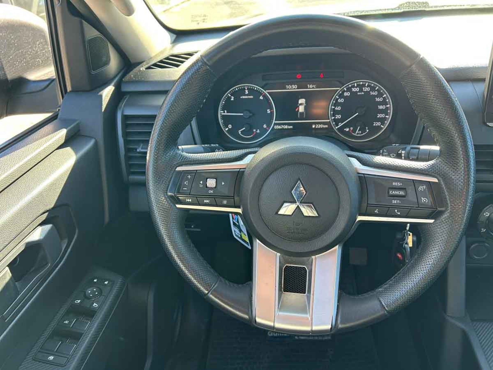 MITSUBISHI NEW L200 WORK XR E6 2025 - Imagen 14 de 16