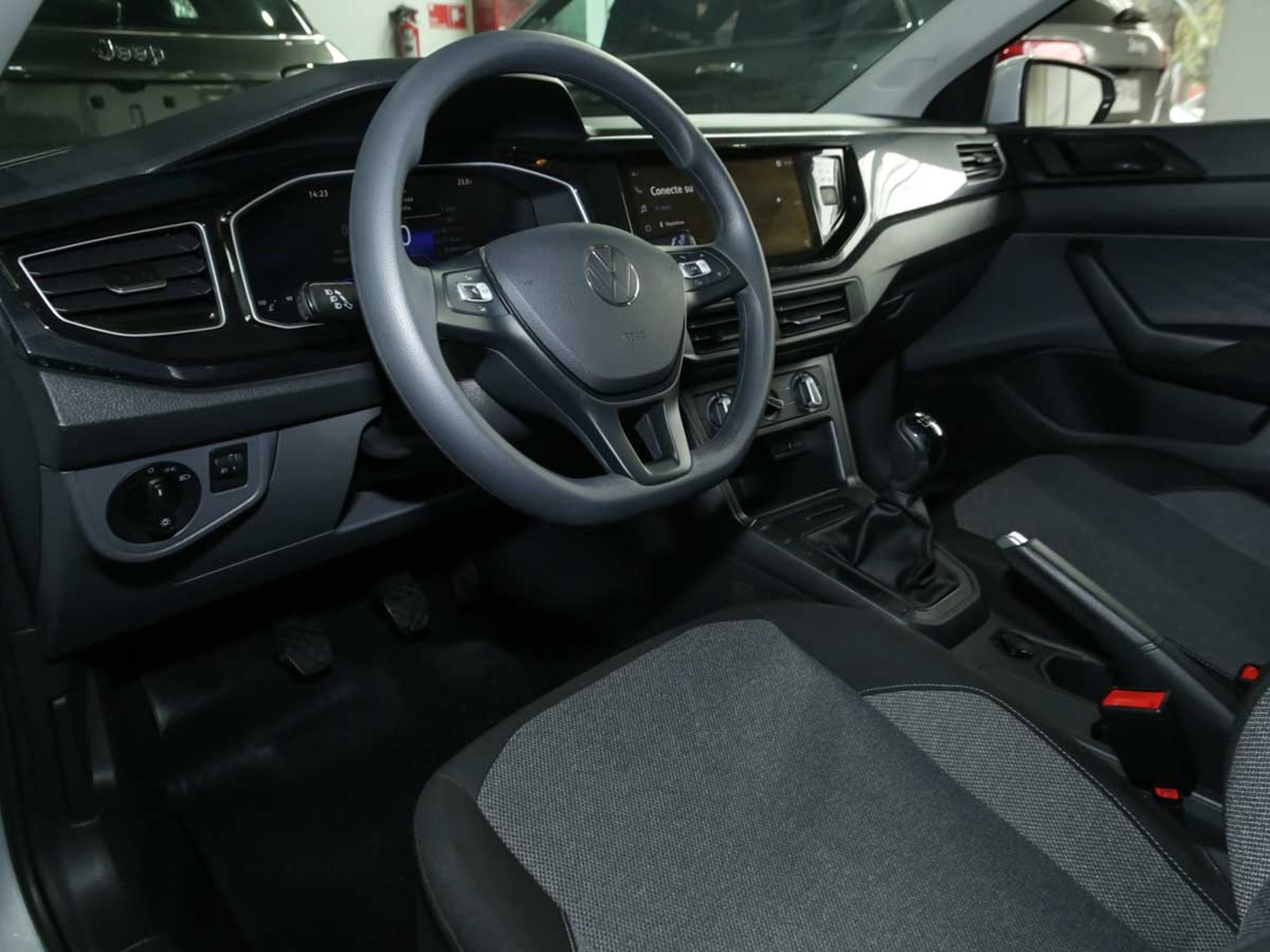 VOLKSWAGEN POLO 1.6 AUT 2025 - Imagen 8 de 13