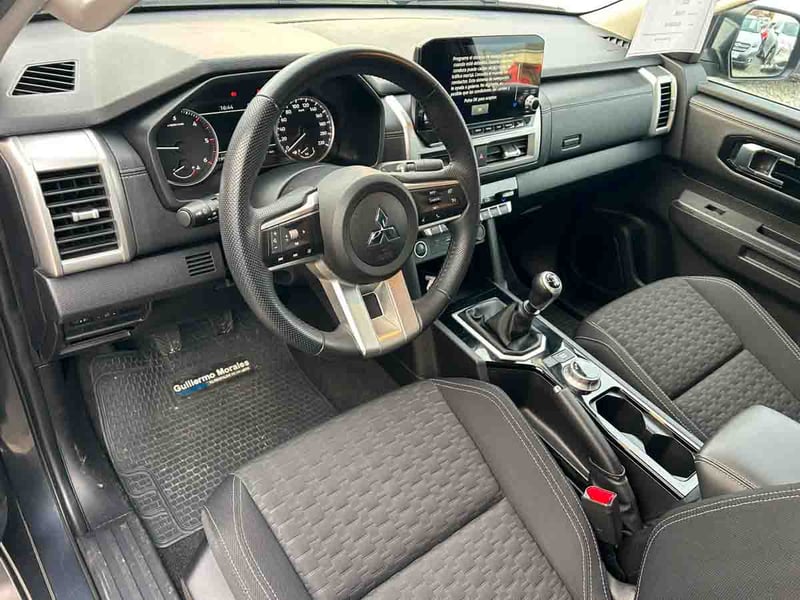 Mitsubishi NEW L200 DAKAR XR MT E6B (ADAS) 2025 - Imagen 6 de 8