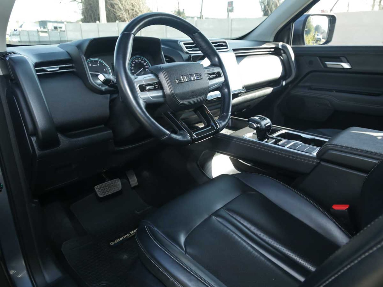 JMC GRAND AVENUE 4X2 AT 2025 - Imagen 6 de 8