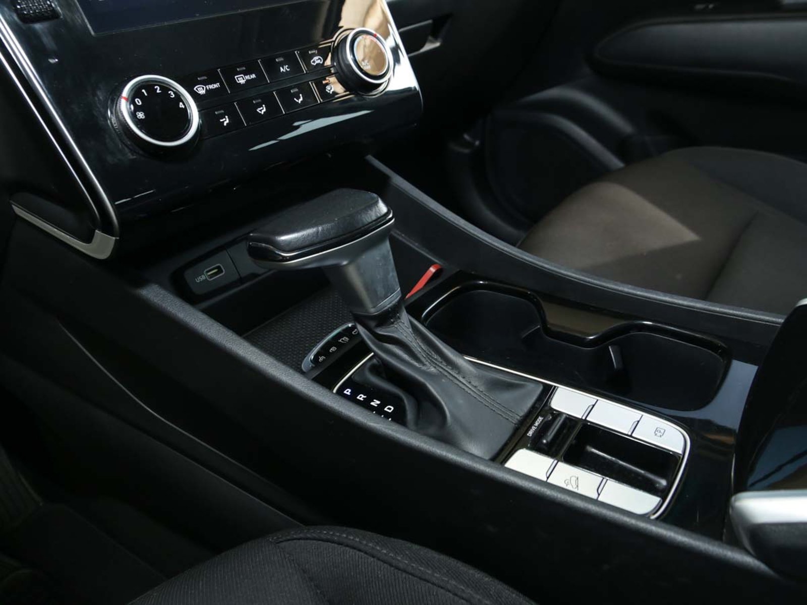 HYUNDAI TUCSON NX4 2.0 AUT 2023 - Imagen 9 de 13