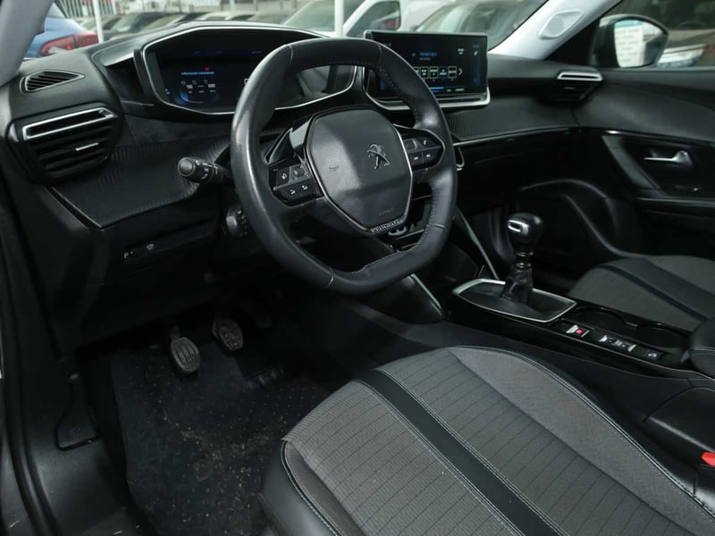 Peugeot 2008 ACTIVE PACK PURETECH 130 2022 - Imagen 6 de 8