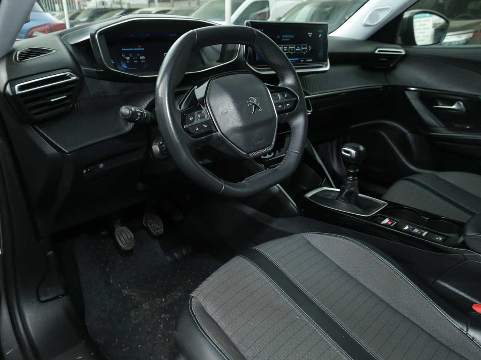 Peugeot 2008 ACTIVE PACK PURETECH 130 2022 - Imagen 6 de 8