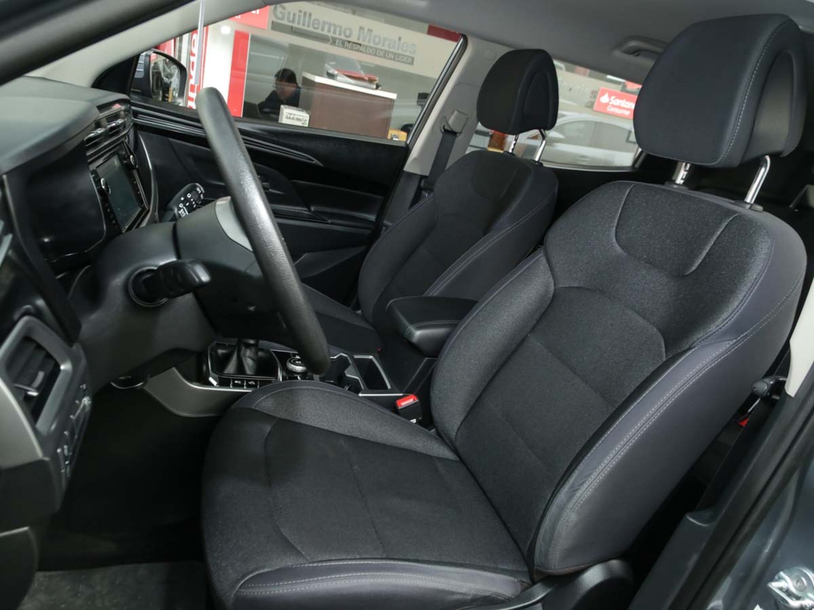 SsangYong NEW KORANDO LX 1.5T 6MT 2WD 2023 - Imagen 7 de 8