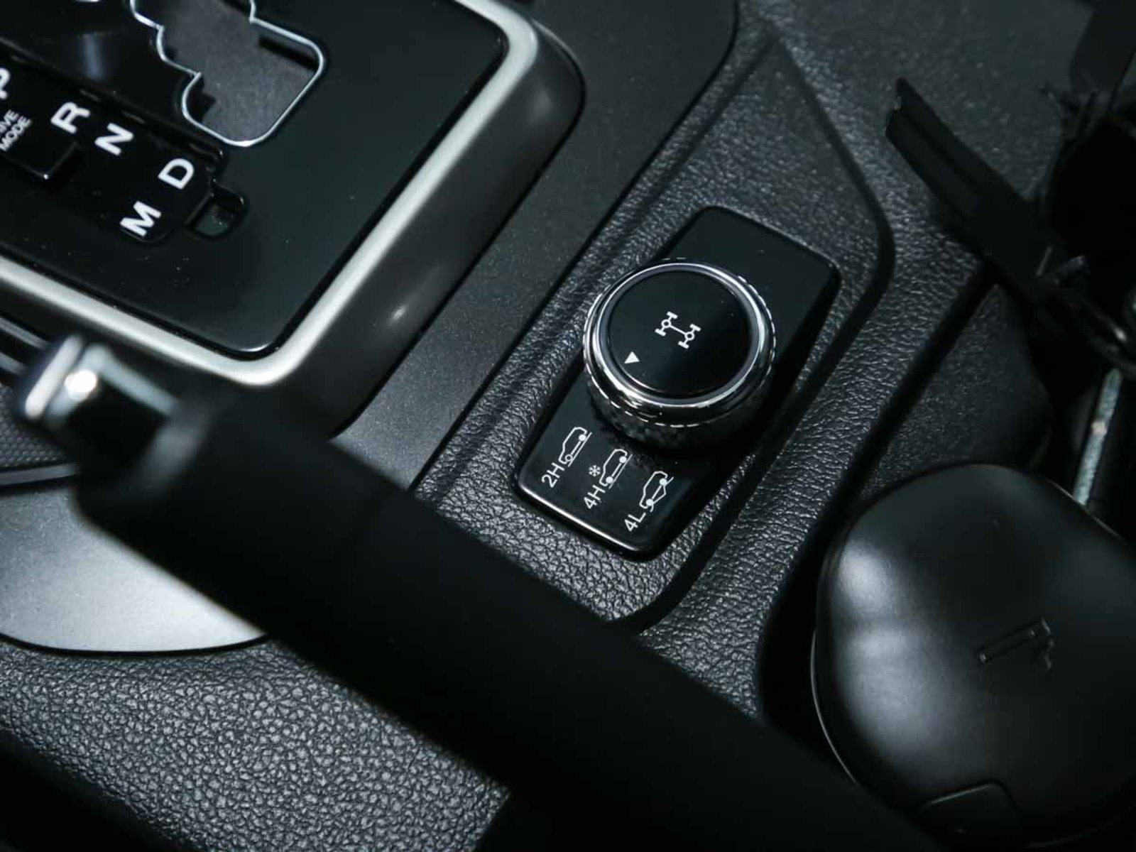 SSANGYONG GRAND MUSSO LIMITED PLUS 2.2TD 6AT 4WD 2026 - Imagen 11 de 16