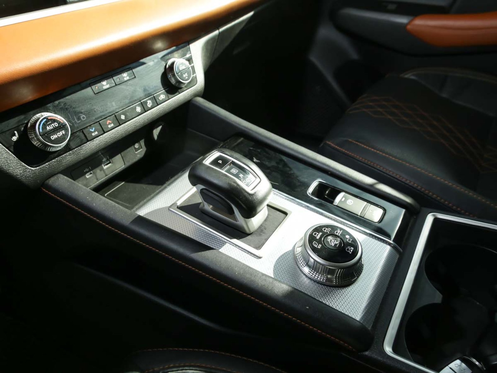 MITSUBISHI OUTLANDER 4X4 GLS 2023 - Imagen 9 de 13