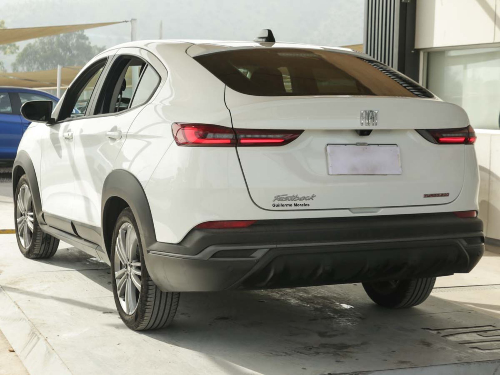 FIAT FASTBACK DRIVE TURBO AT MCA 2023 - Imagen 4 de 13
